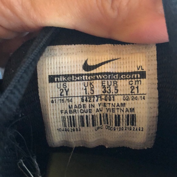 Soccer shoes with cleats - Picture 4 of 5